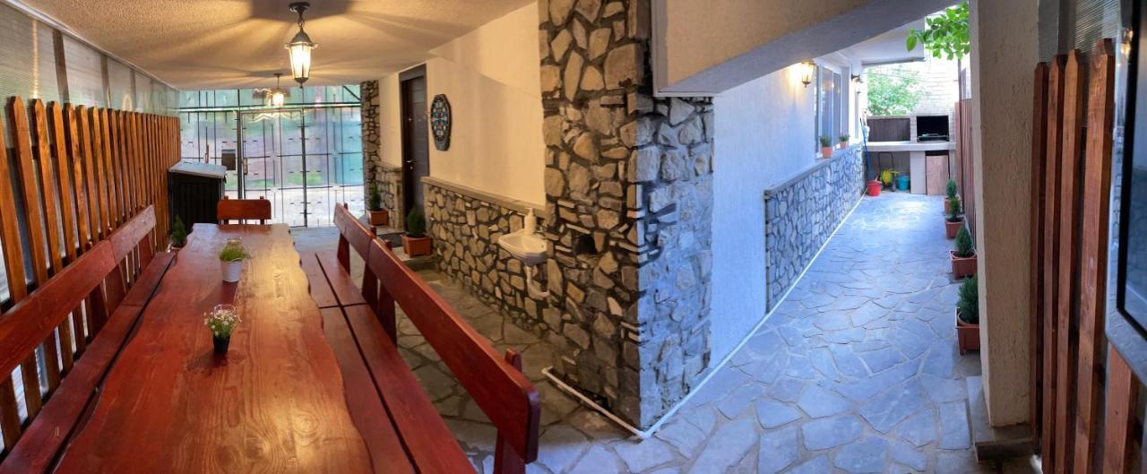Casa Shiro Hotel Sinaia Bagian luar foto